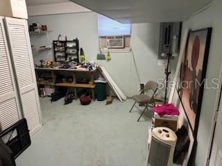 900 HARBOR HILL DR