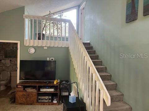 900 HARBOR HILL DR