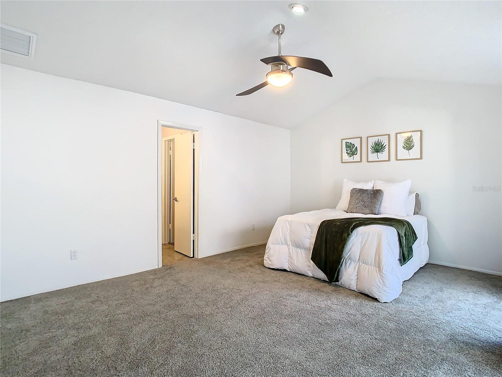 10839 VENICE CIR