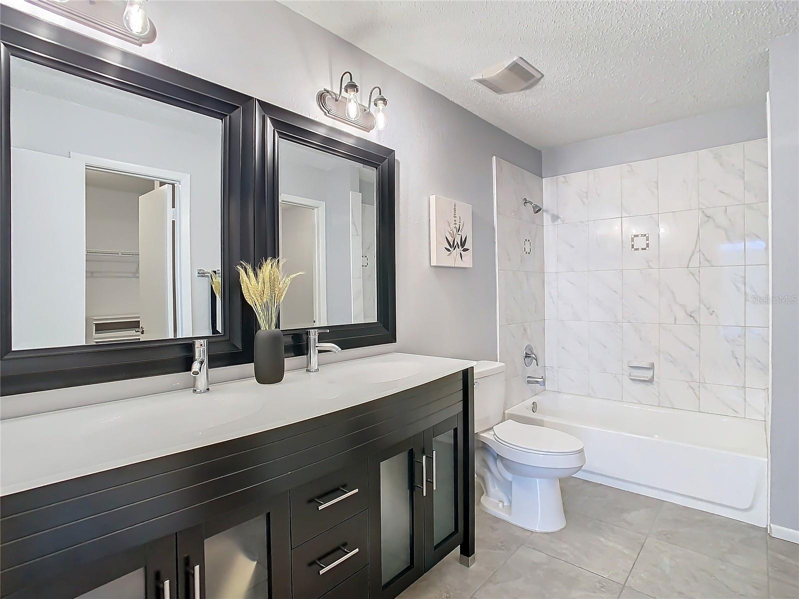10839 VENICE CIR