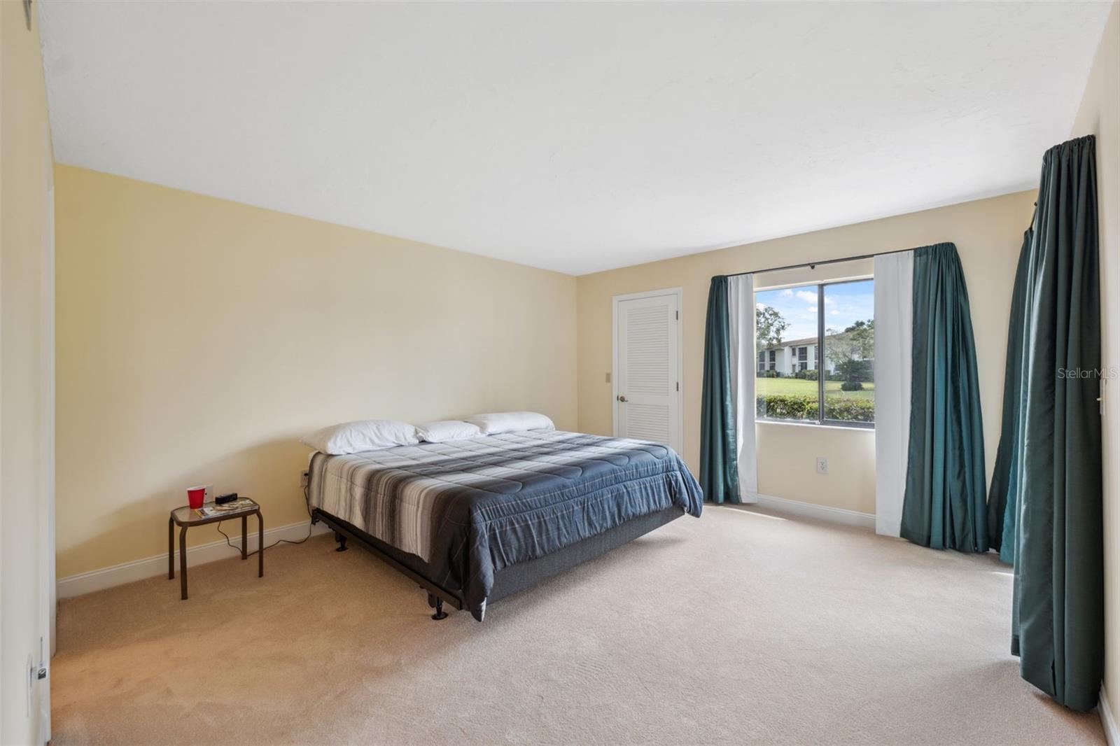 143 LAKESIDE DR #143