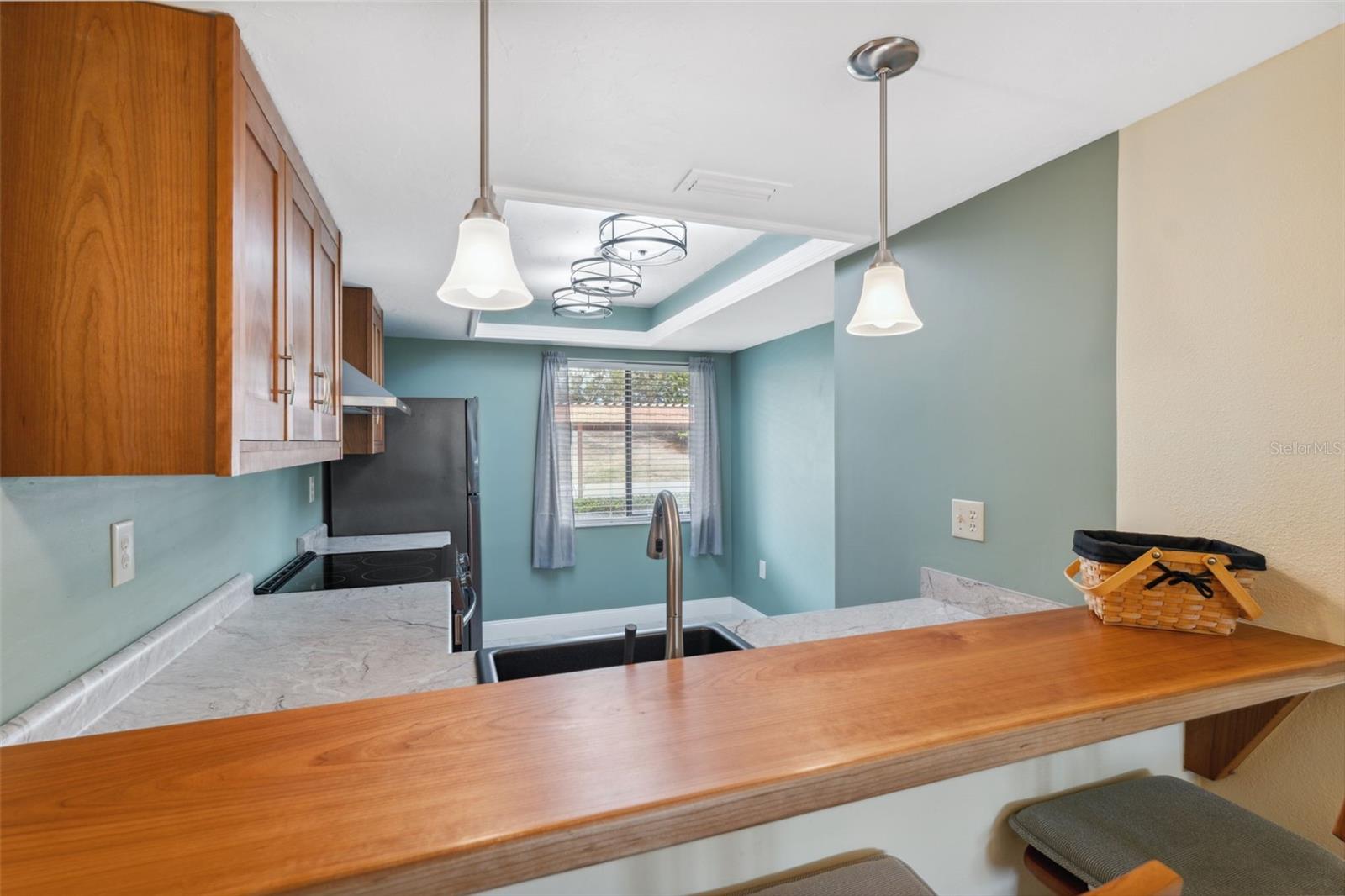 143 LAKESIDE DR #143