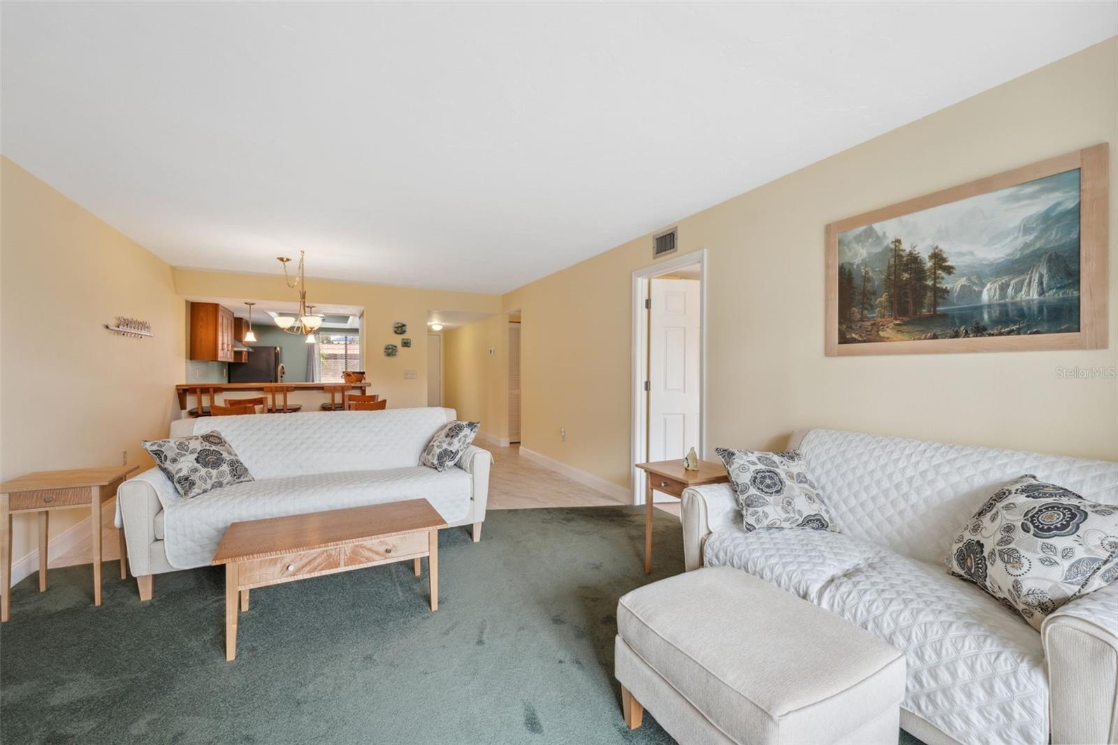 143 LAKESIDE DR #143