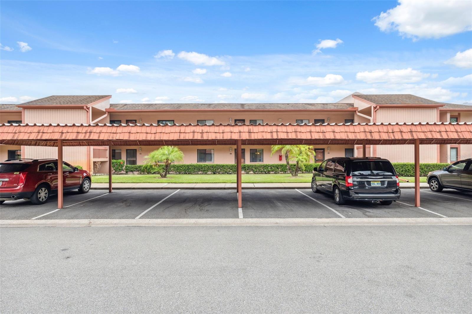 143 LAKESIDE DR #143