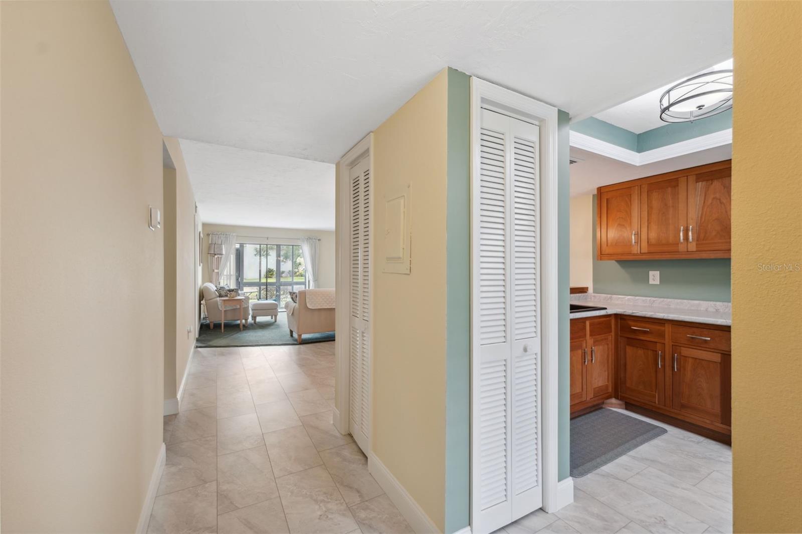 143 LAKESIDE DR #143