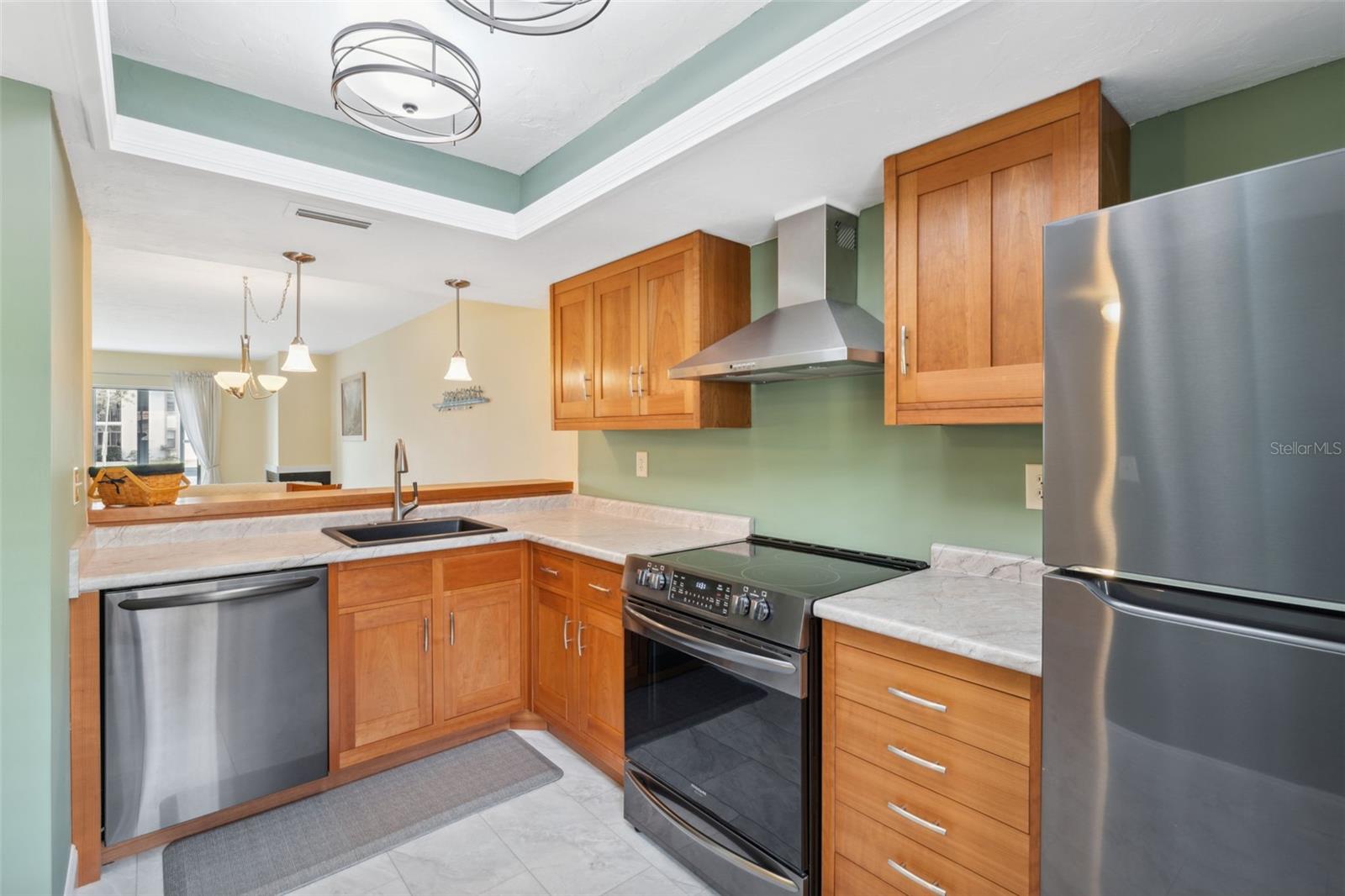 143 LAKESIDE DR #143