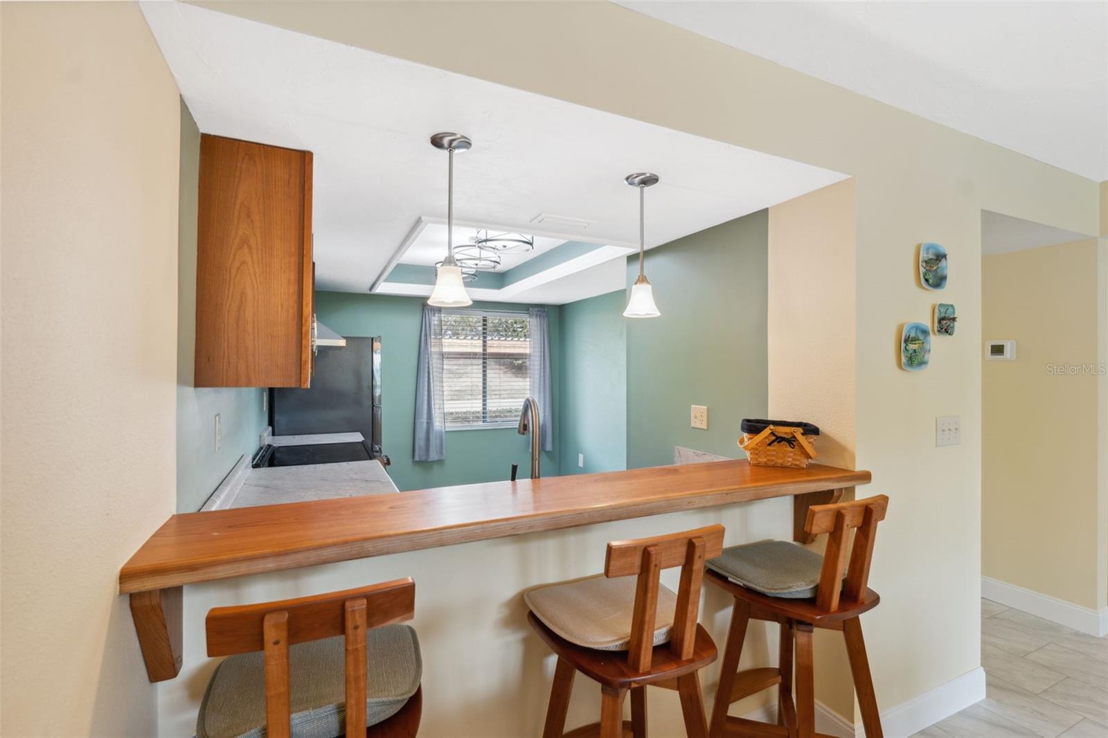 143 LAKESIDE DR #143