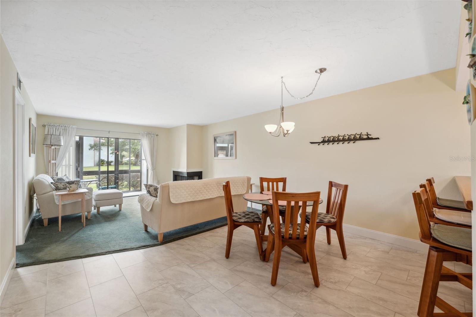 143 LAKESIDE DR #143