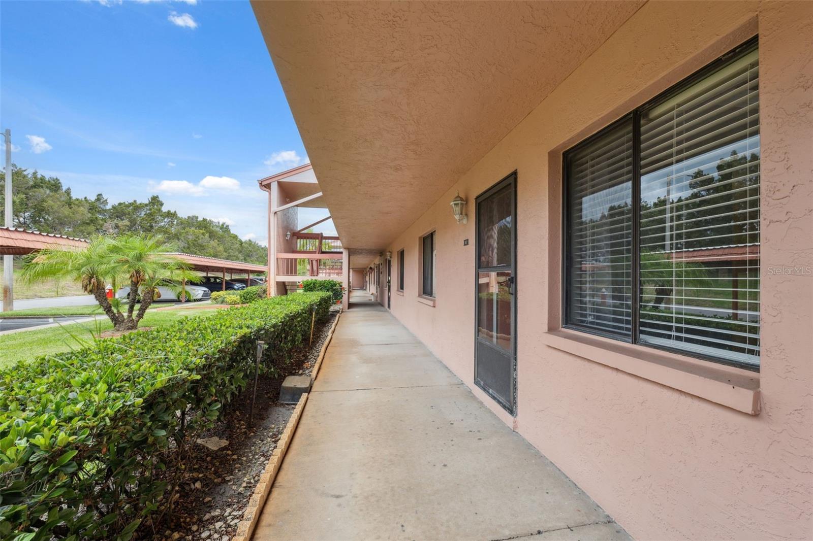 143 LAKESIDE DR #143