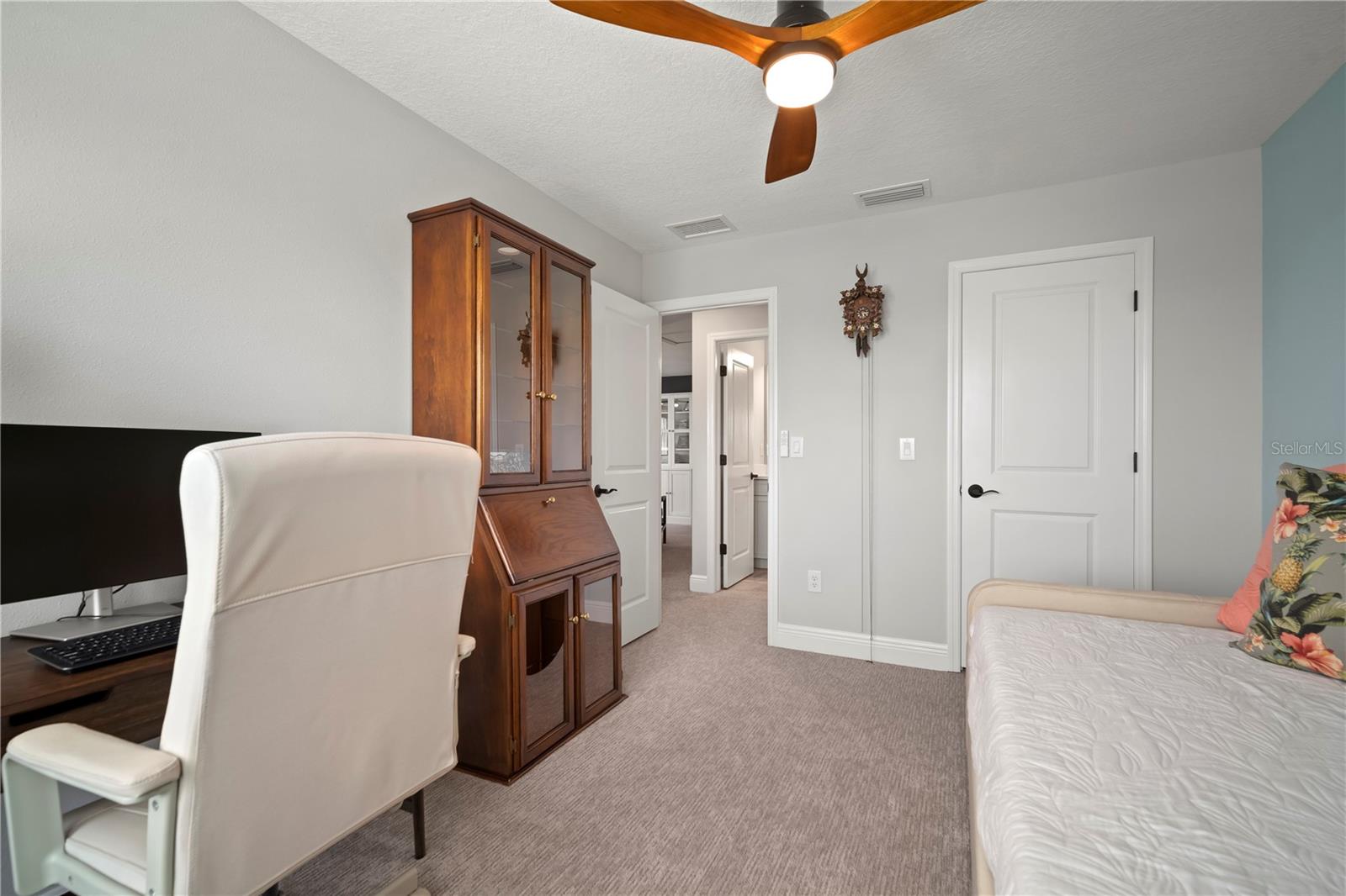 5441 DEL CORONADO DR