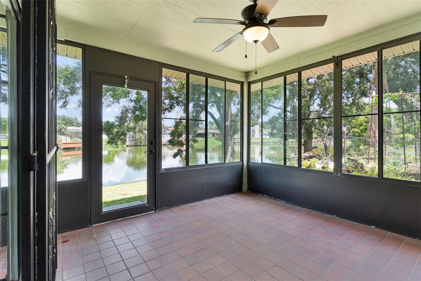 8208 LA SERENA DR