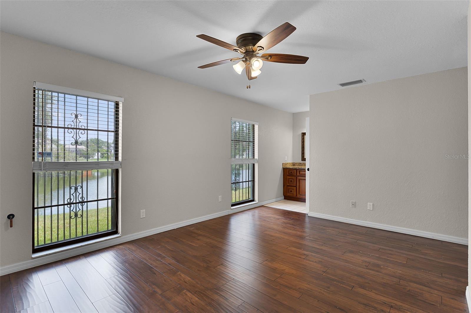8208 LA SERENA DR