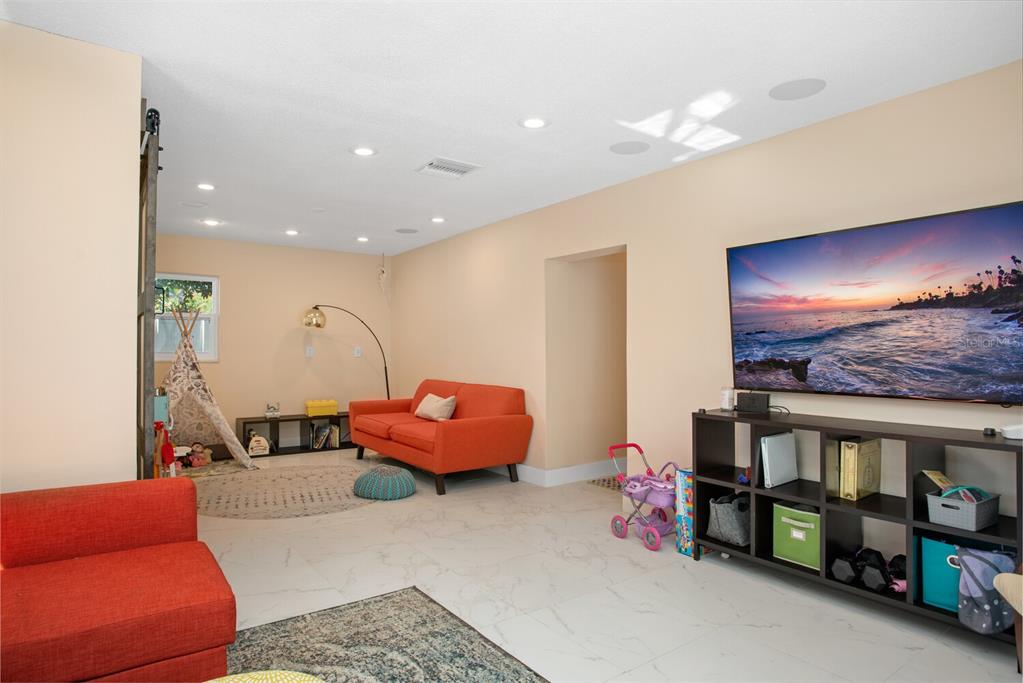 2538 WINNEBAGO CT