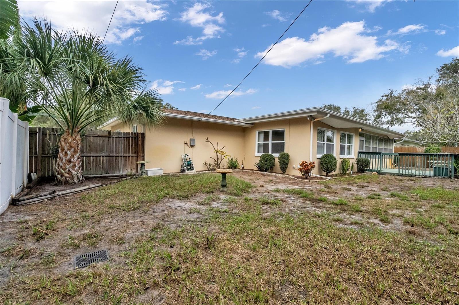 9585 PORTSIDE DR