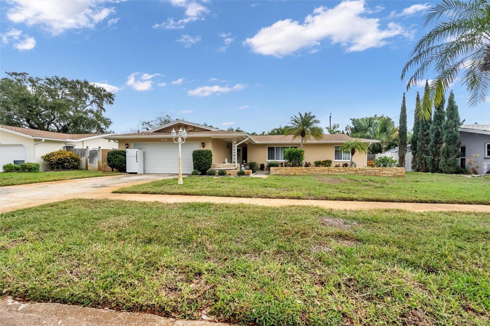 9585 PORTSIDE DR