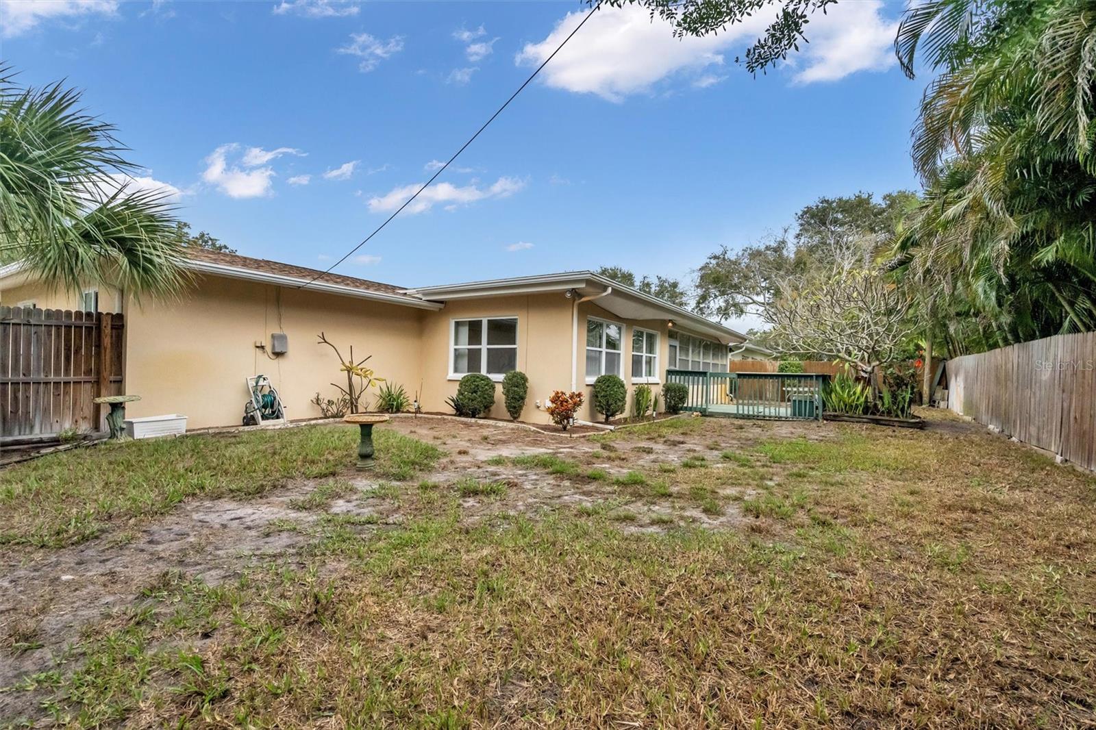 9585 PORTSIDE DR