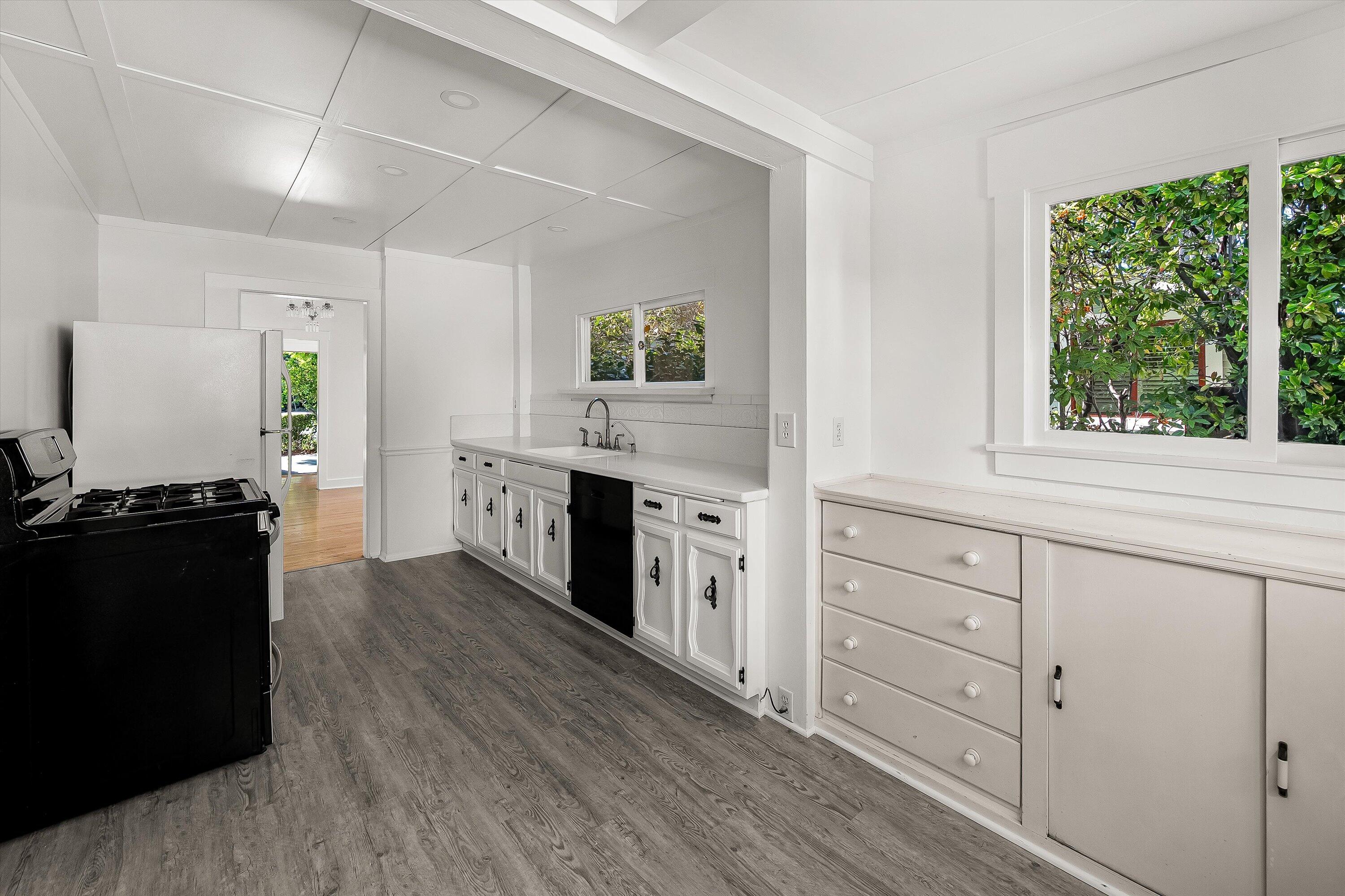 532 Brinkerhoff Avenue