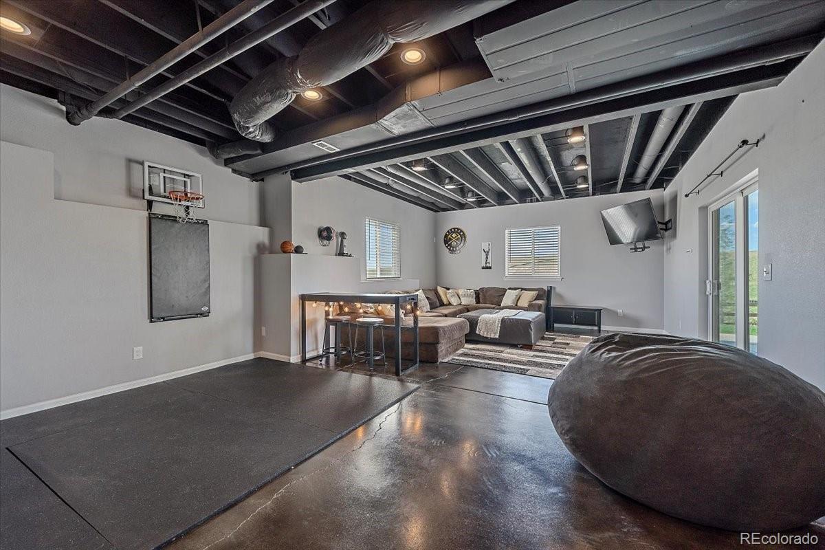 9315 Pike Way