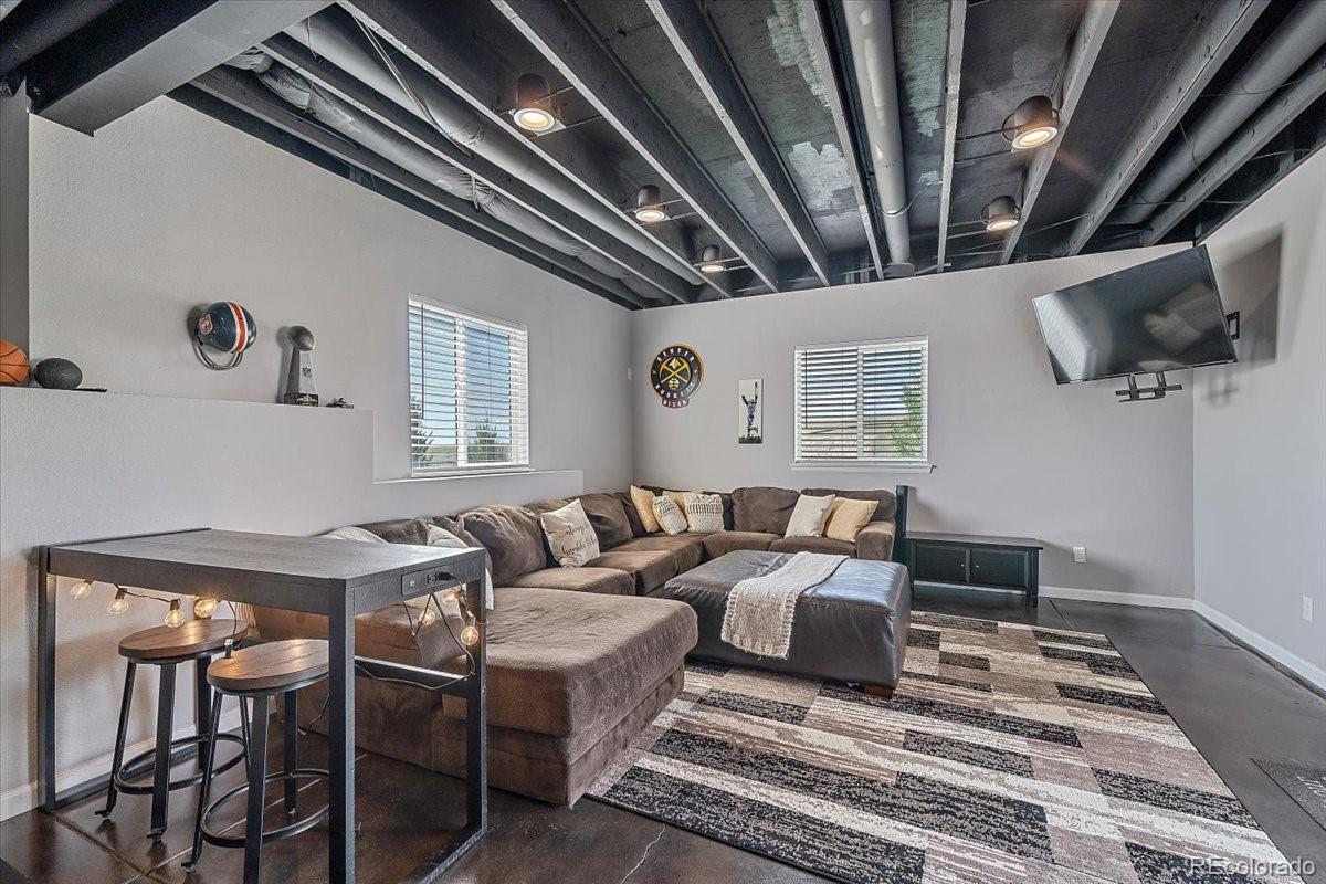 9315 Pike Way