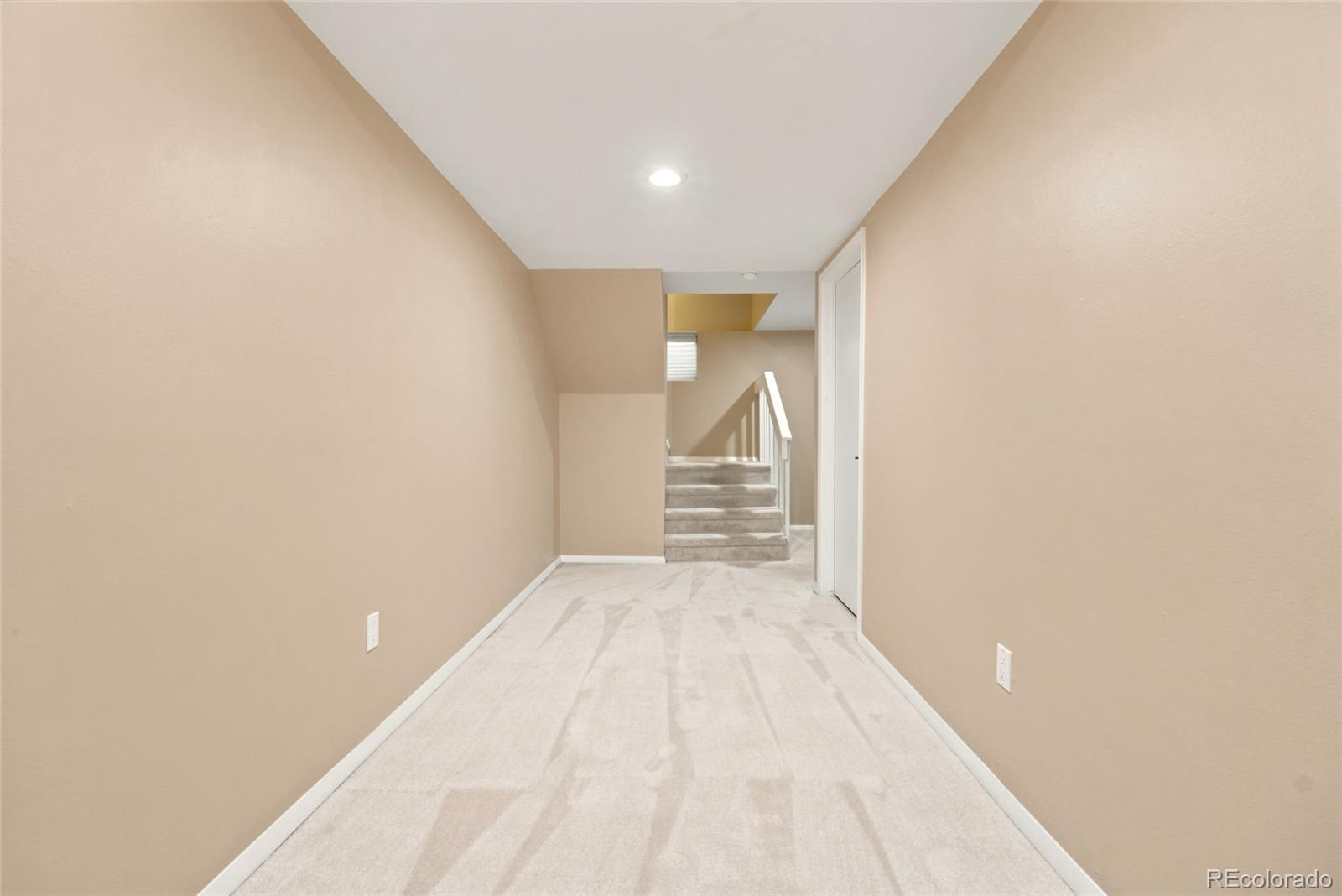 7572 S Rosemary Circle