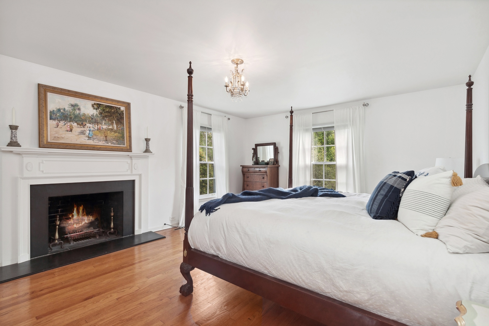 1222 W Deerpath Road