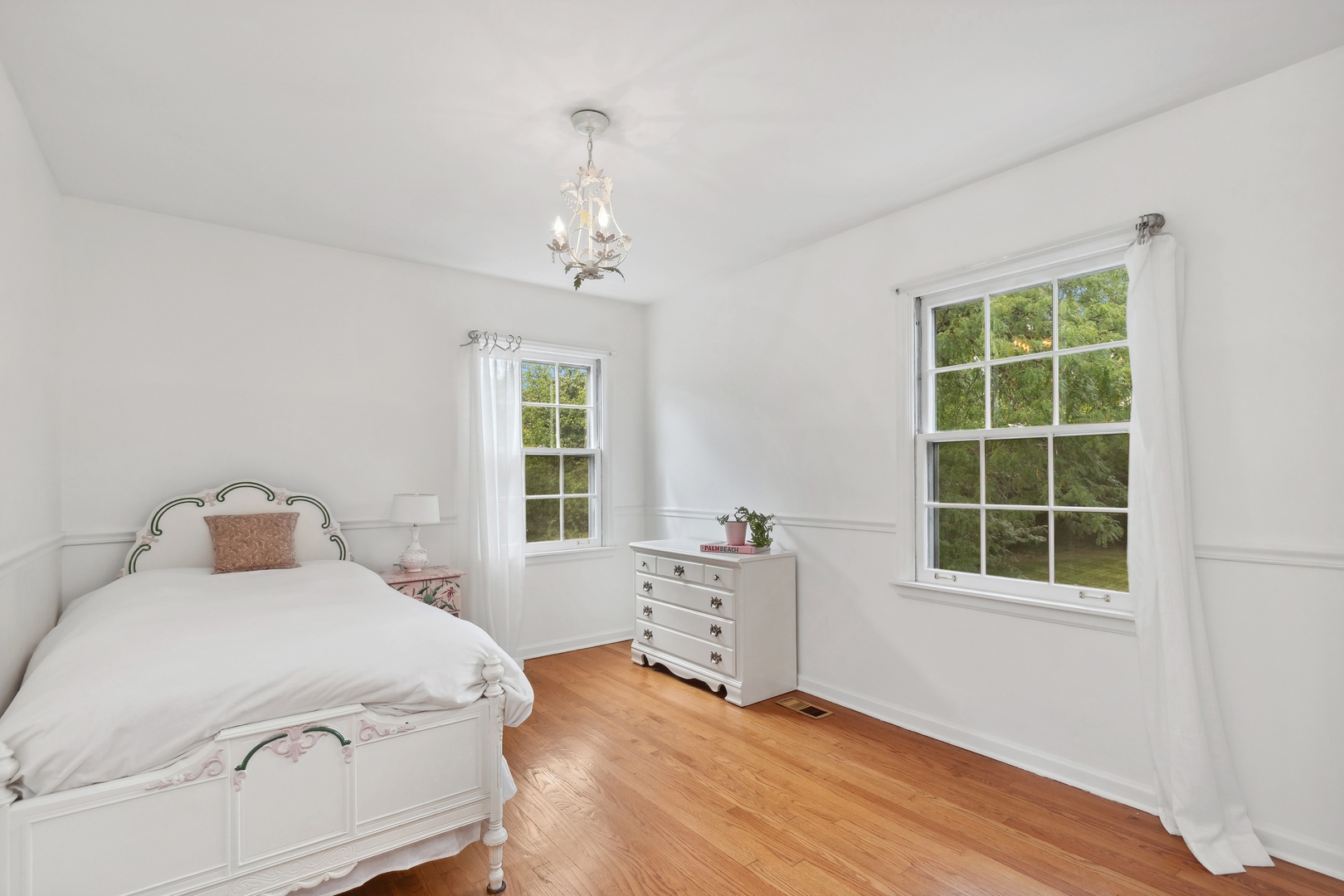 1222 W Deerpath Road