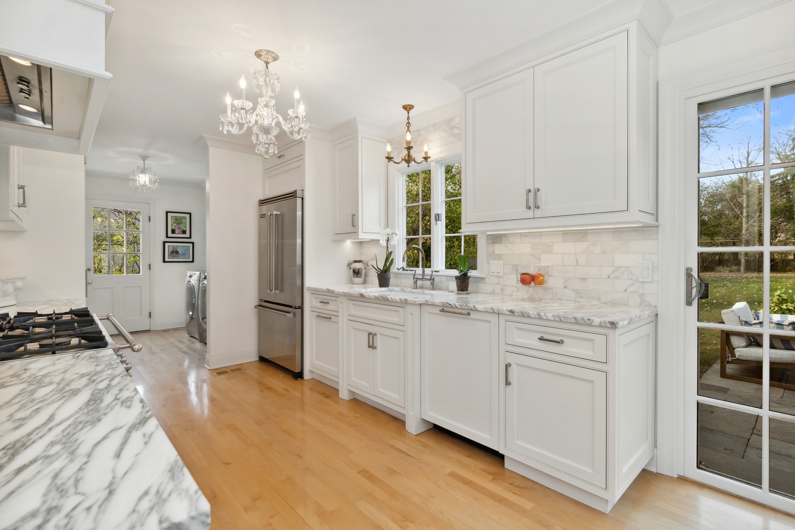 1222 W Deerpath Road