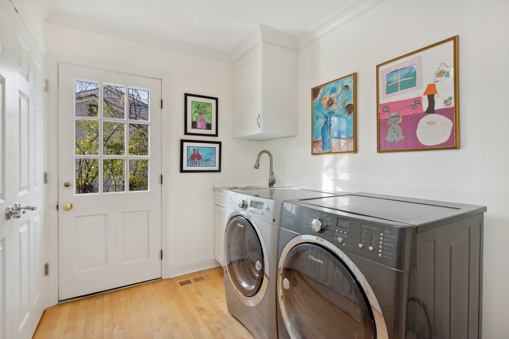 1222 W Deerpath Road