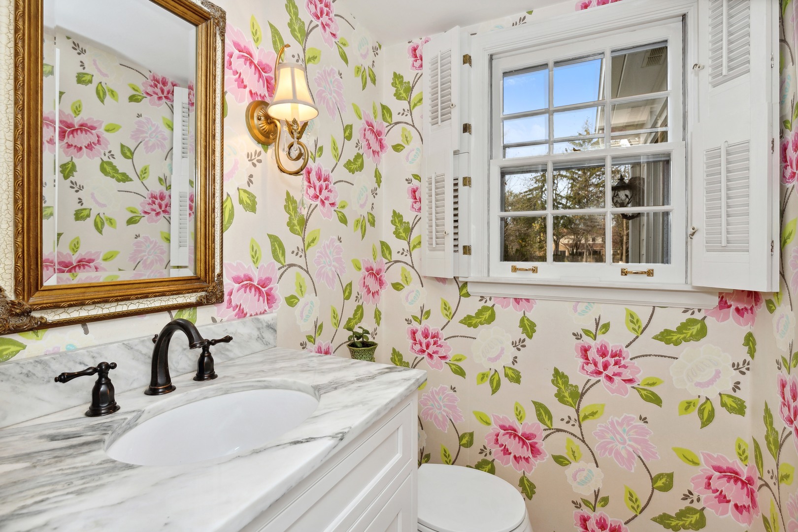 1222 W Deerpath Road