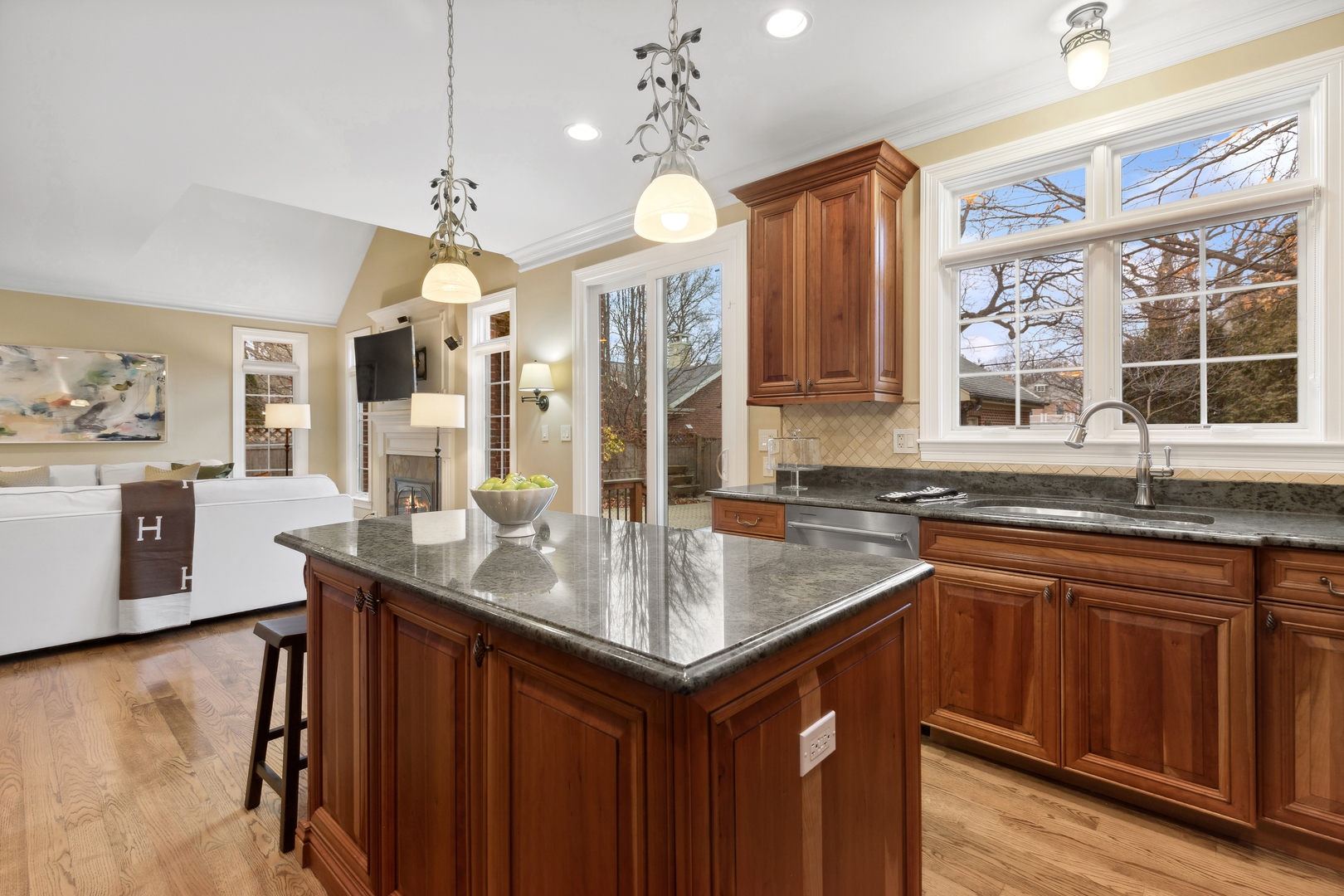 344 E Scranton Avenue