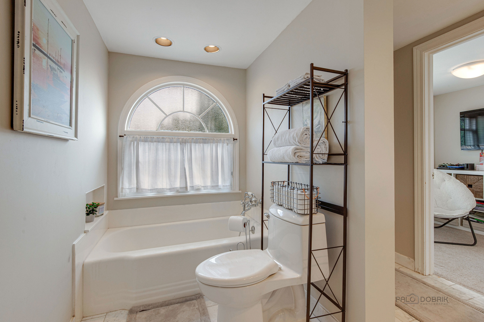 213 E Scranton Avenue