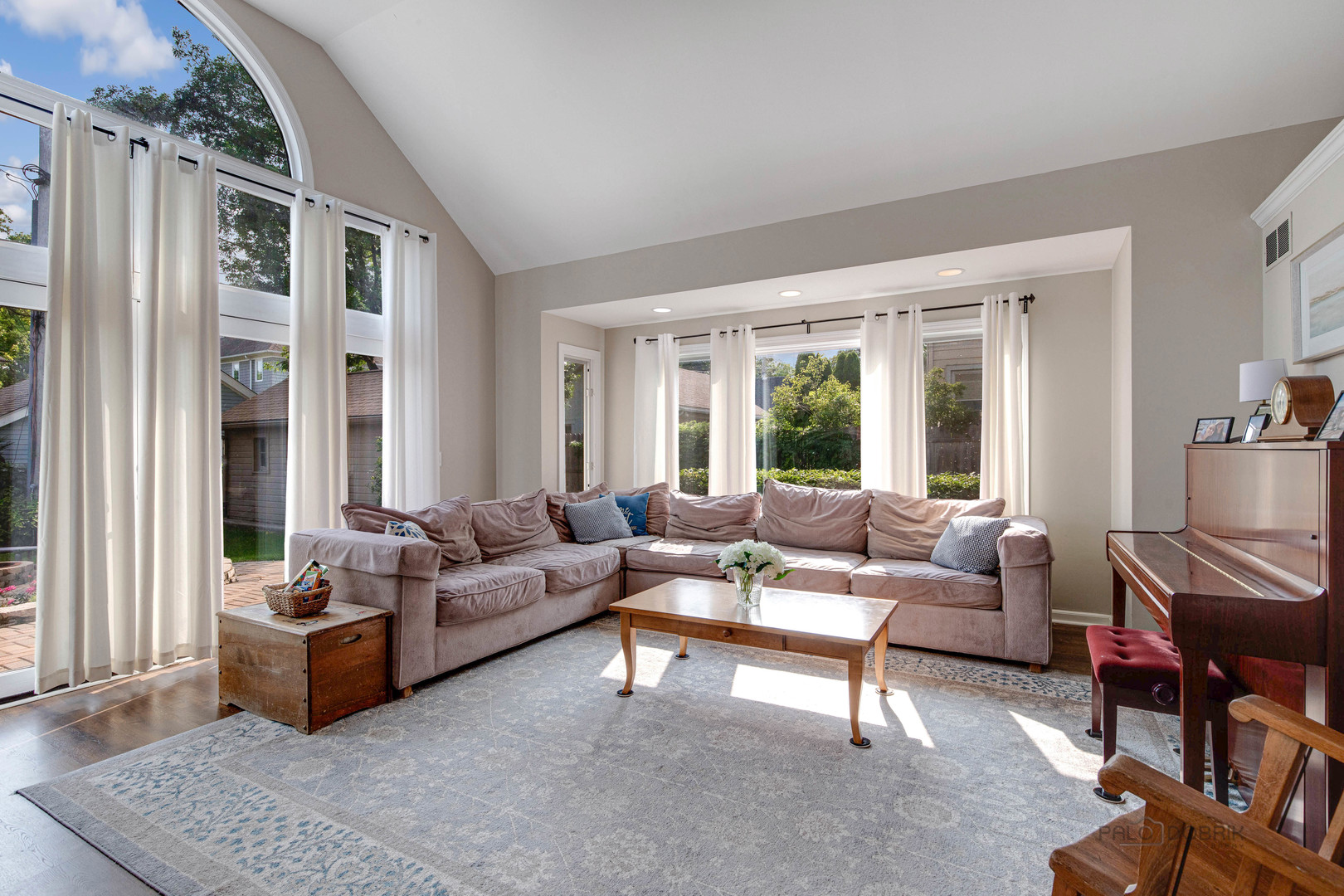 213 E Scranton Avenue