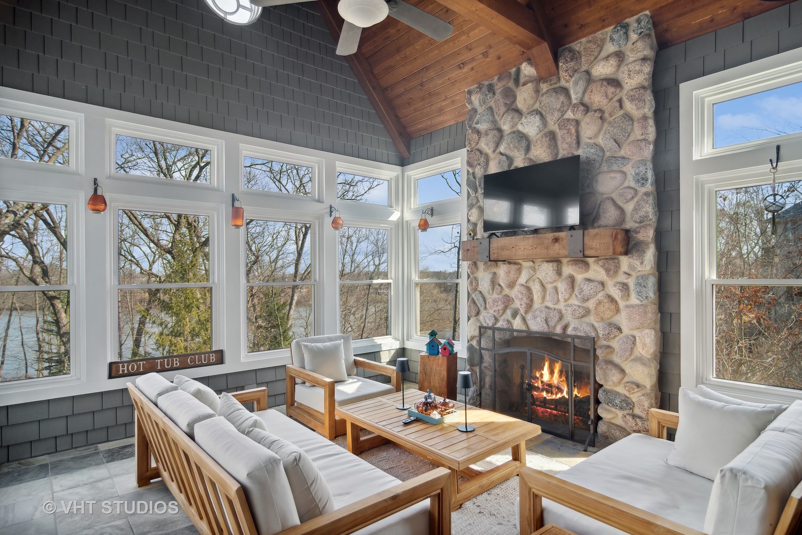 20596 W High Ridge Drive