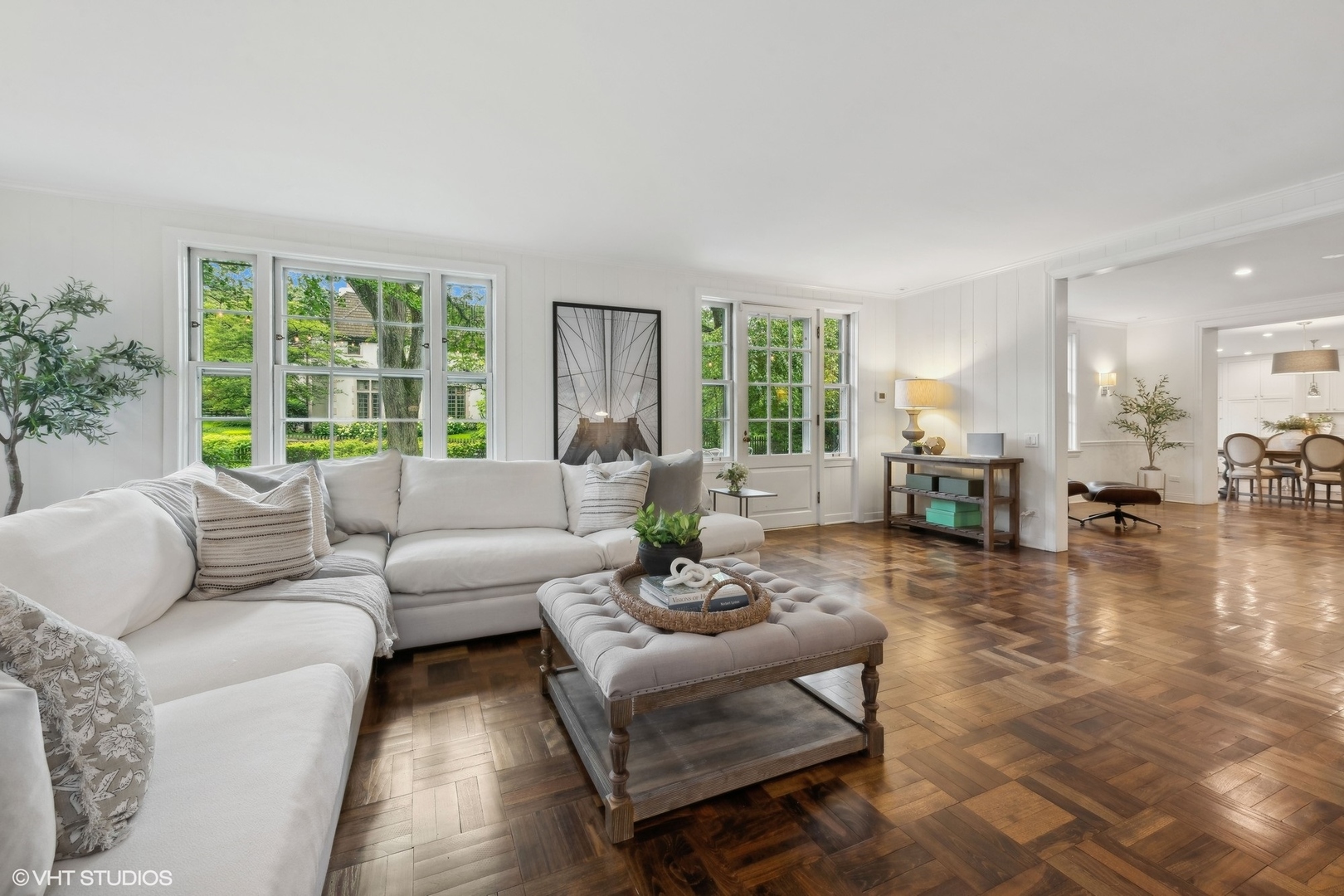 1351 N Green Bay Road