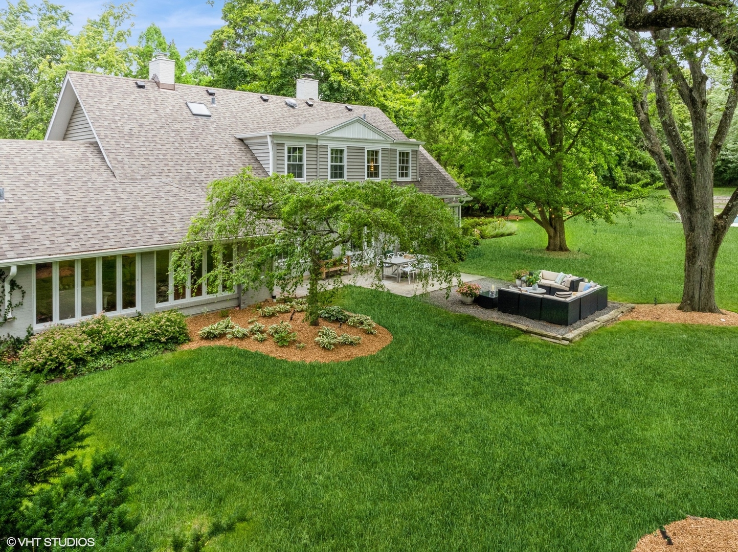 1351 N Green Bay Road