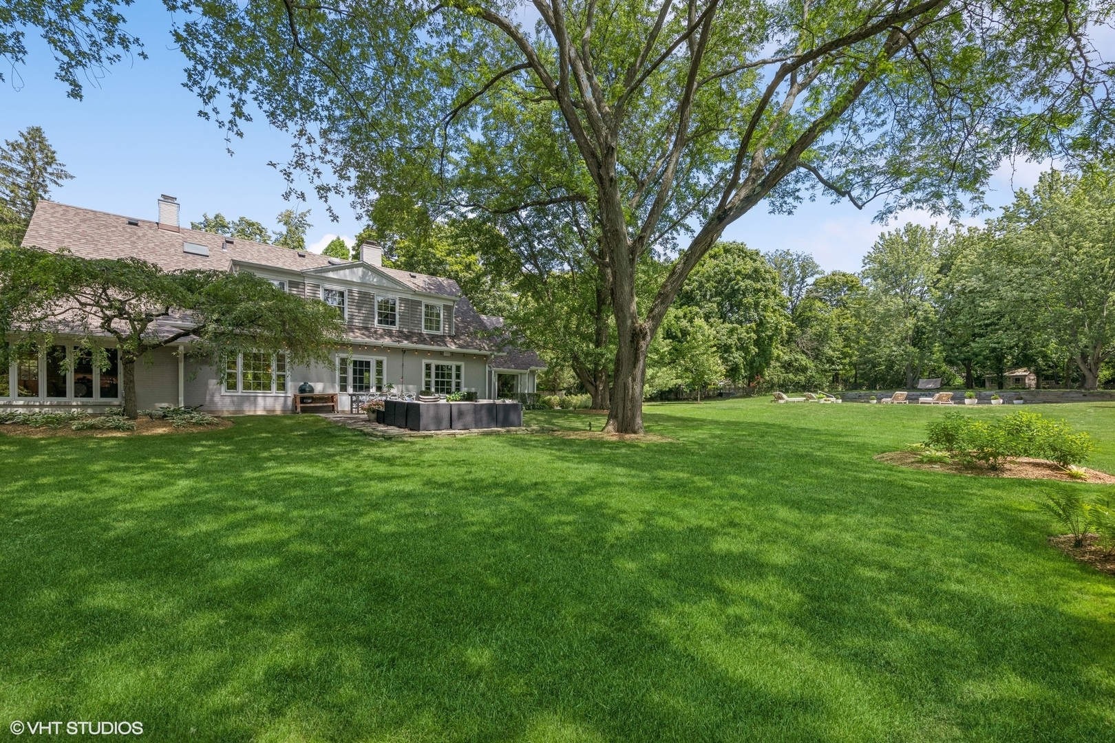 1351 N Green Bay Road