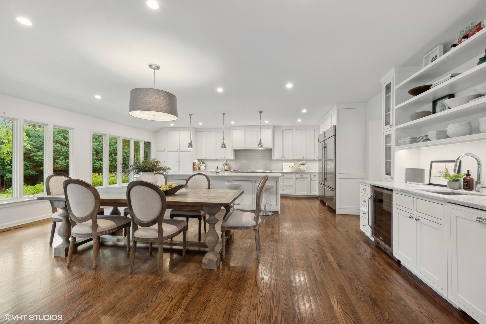 1351 N Green Bay Road