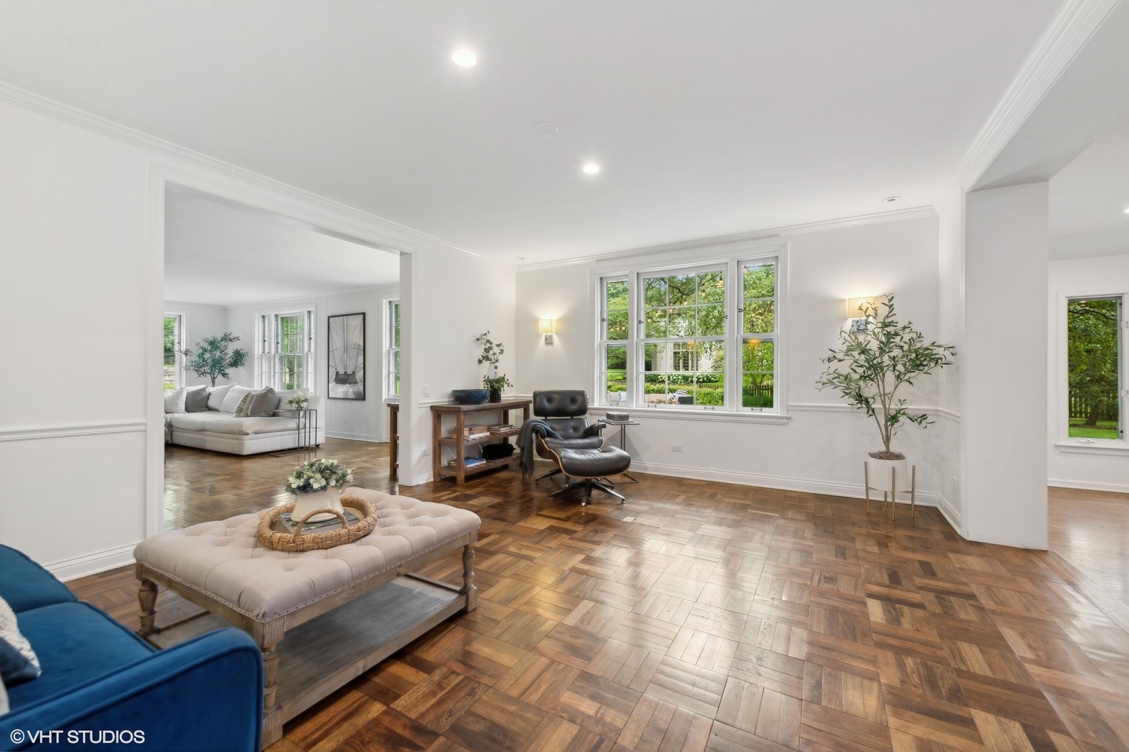 1351 N Green Bay Road