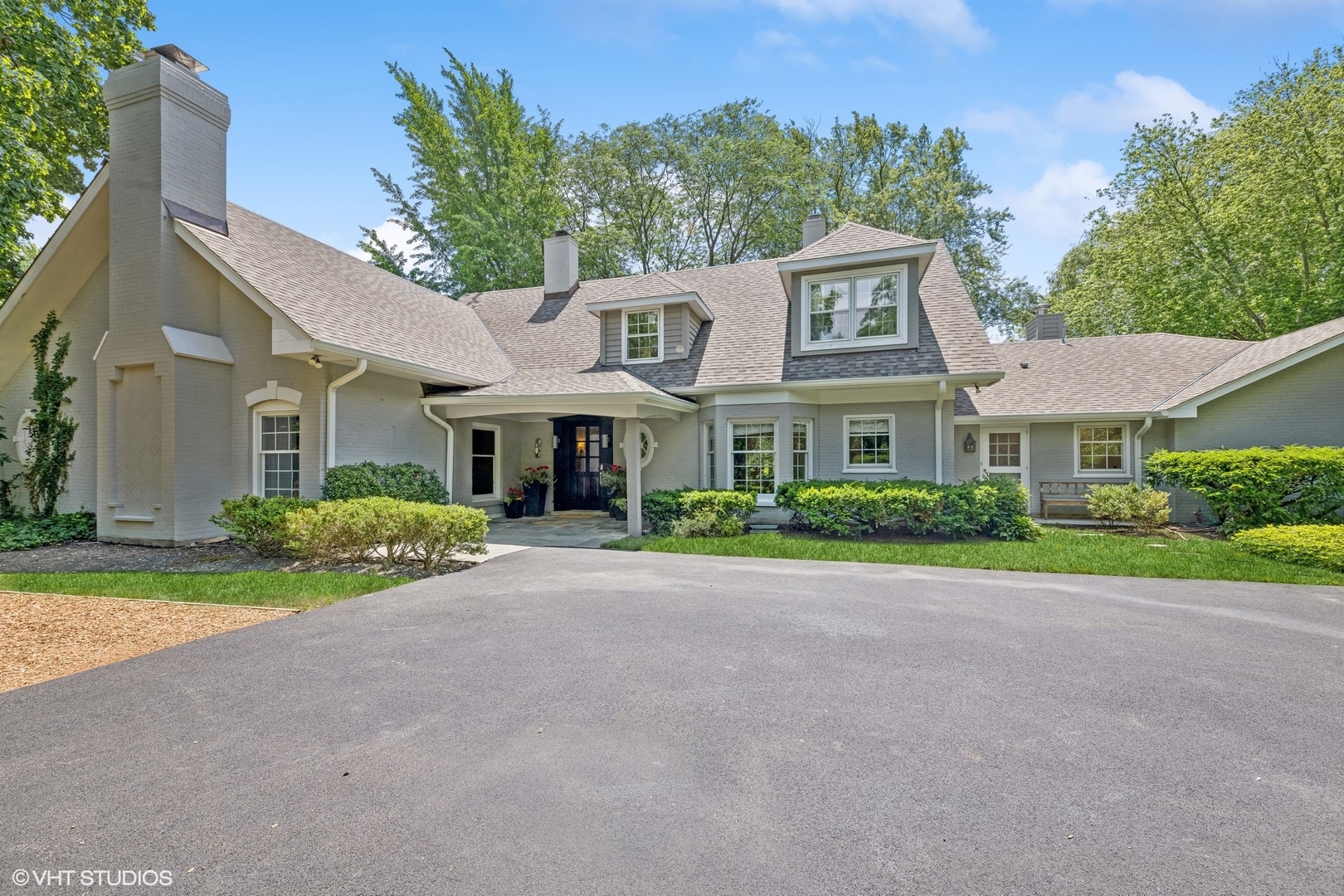 1351 N Green Bay Road