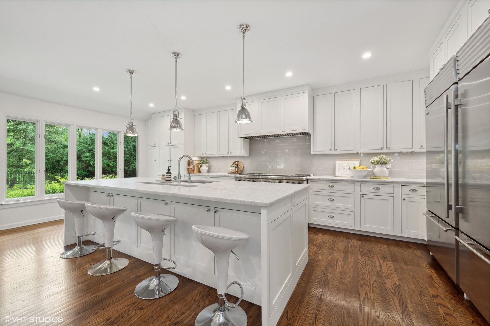 1351 N Green Bay Road