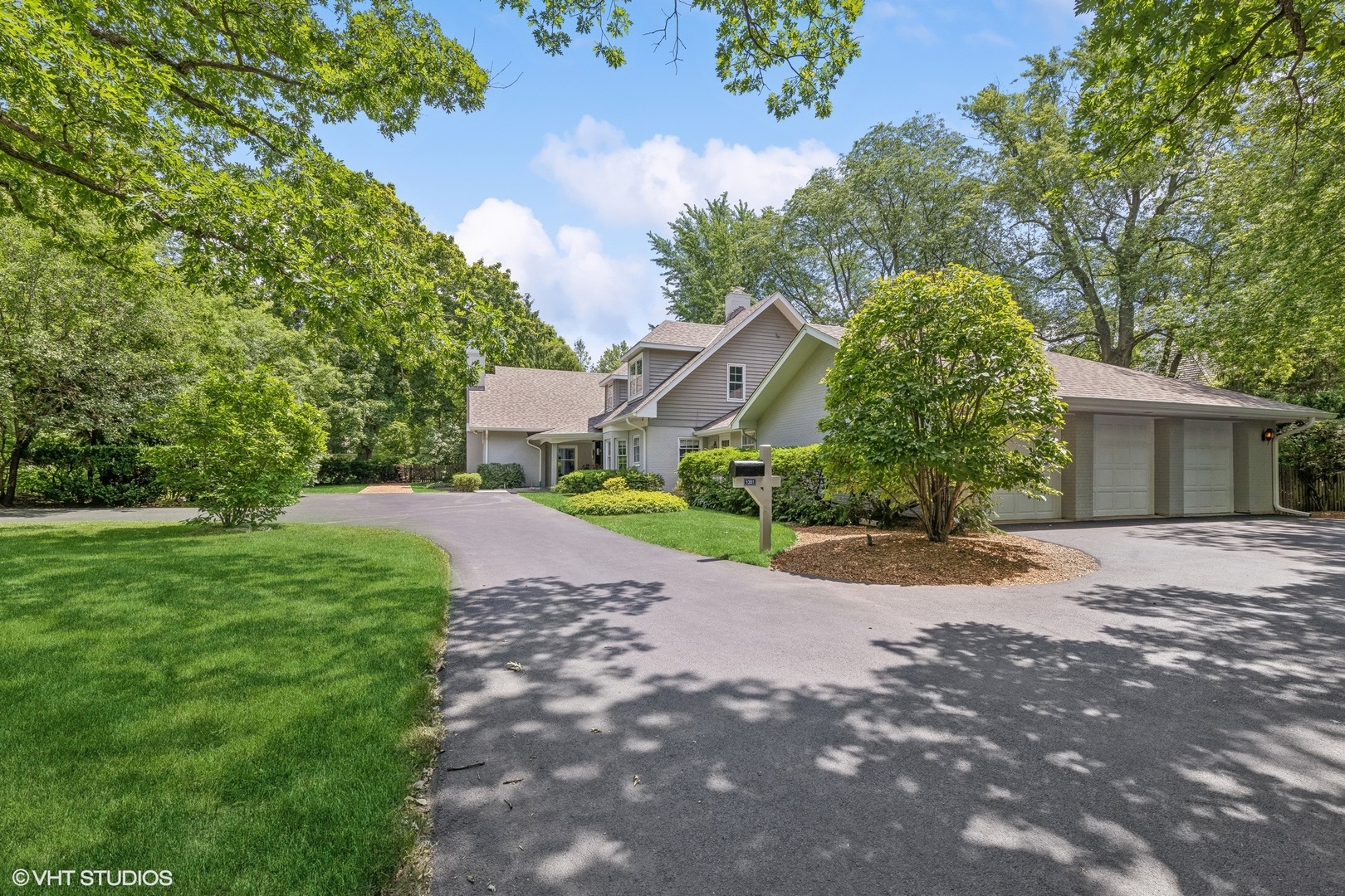 1351 N Green Bay Road