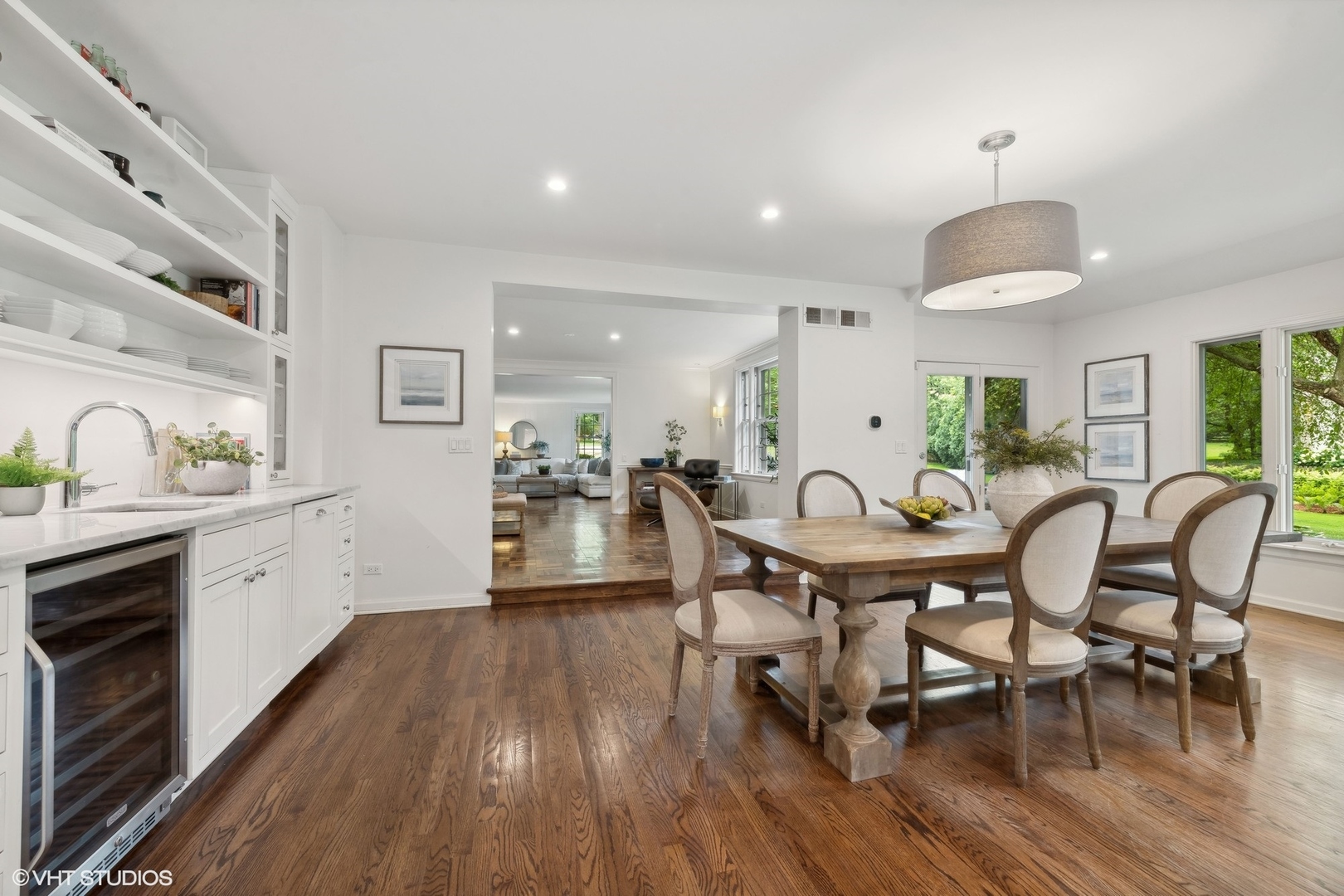 1351 N Green Bay Road