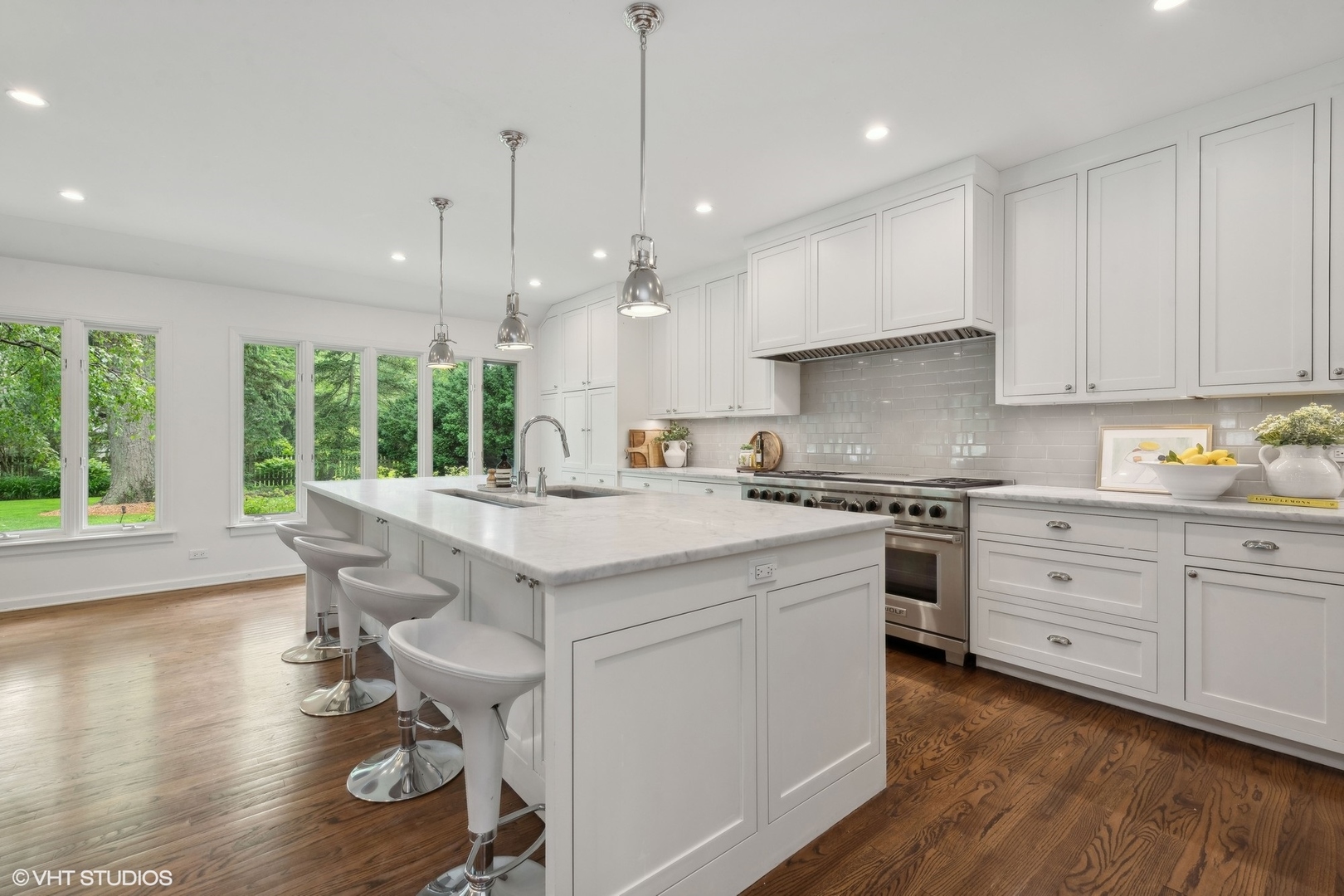 1351 N Green Bay Road