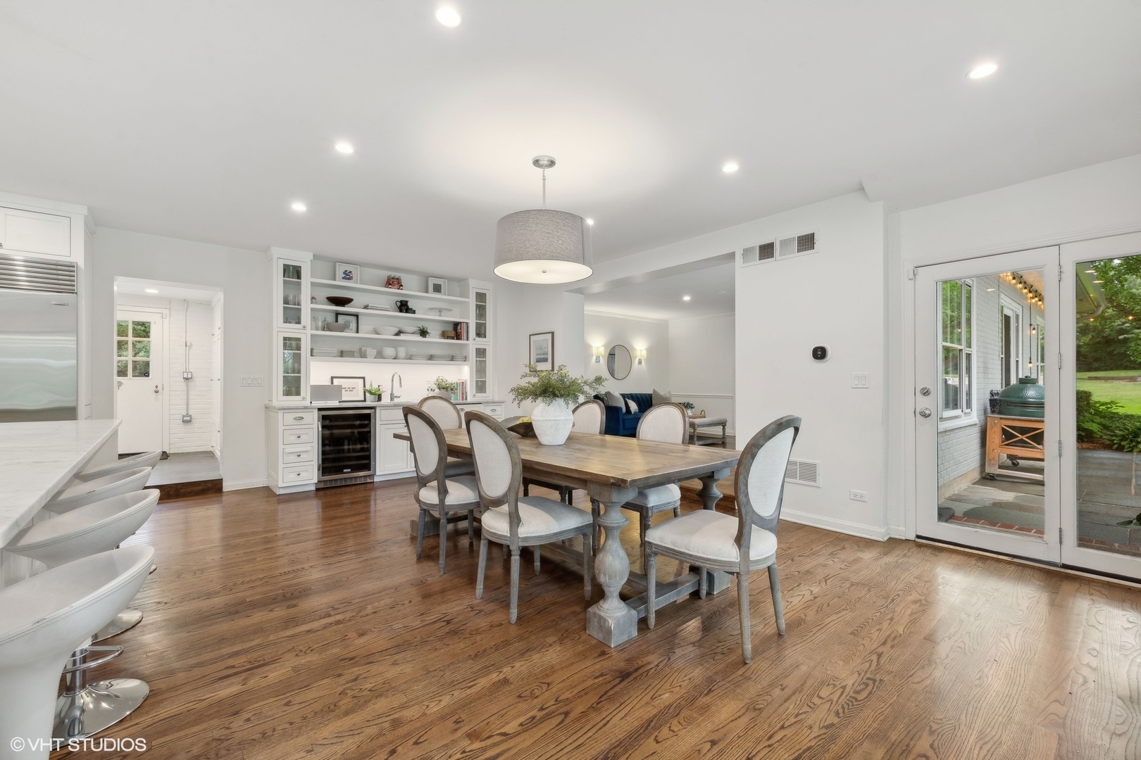 1351 N Green Bay Road