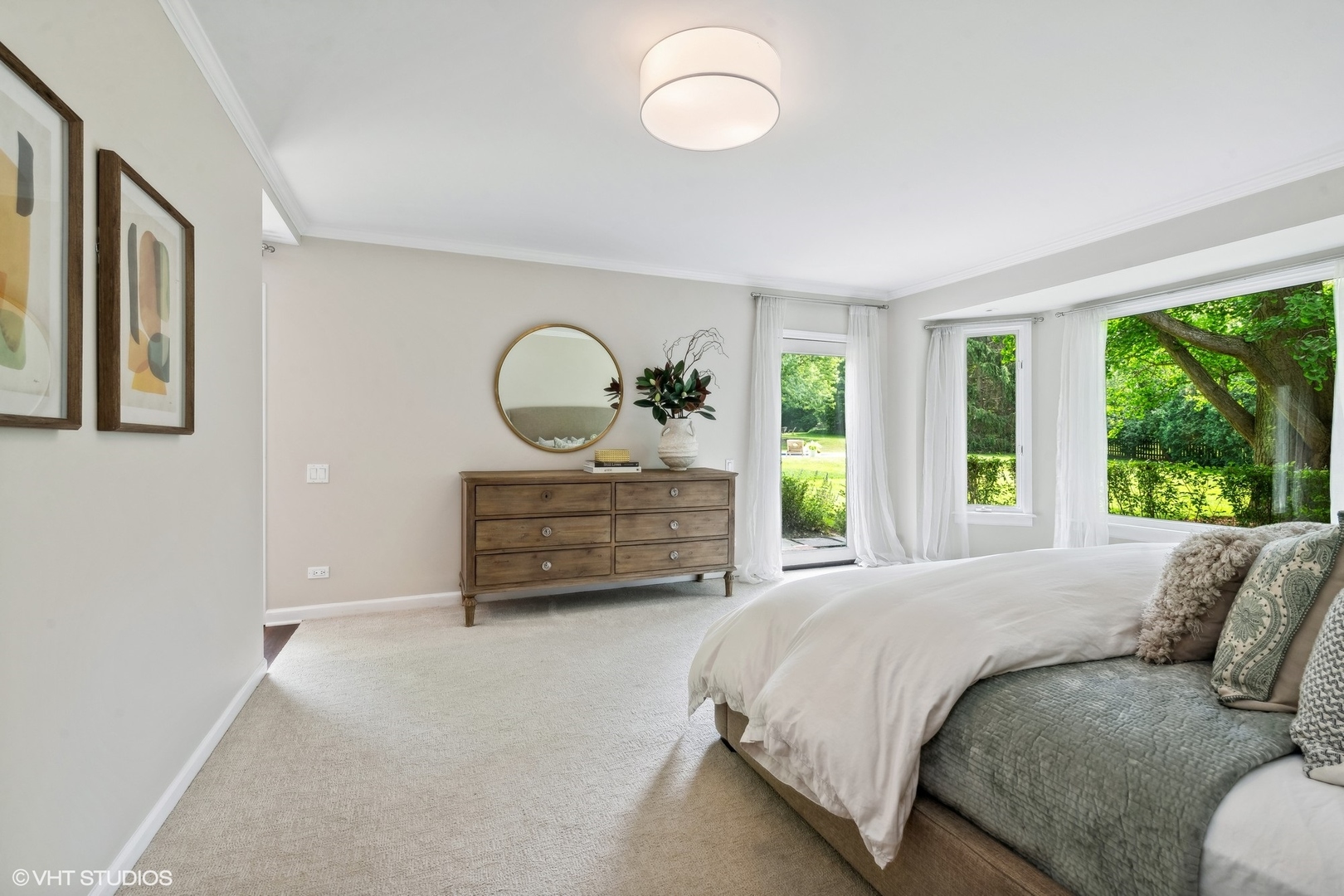 1351 N Green Bay Road