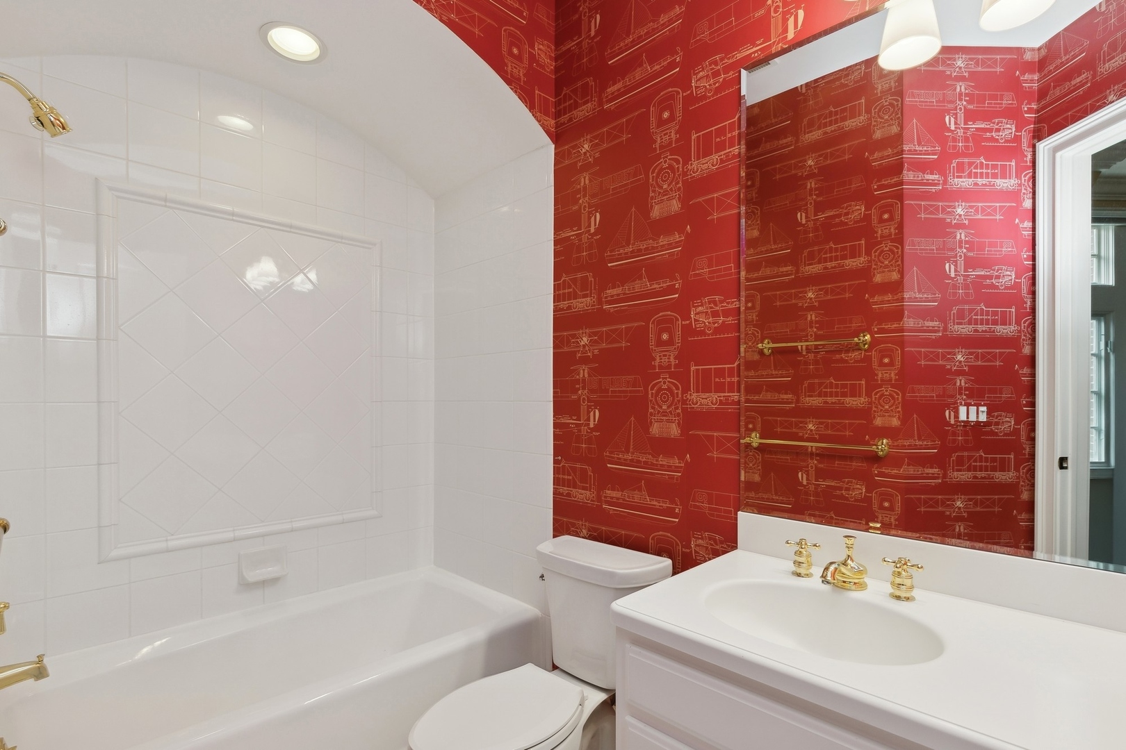 1085 E Ringwood Road S