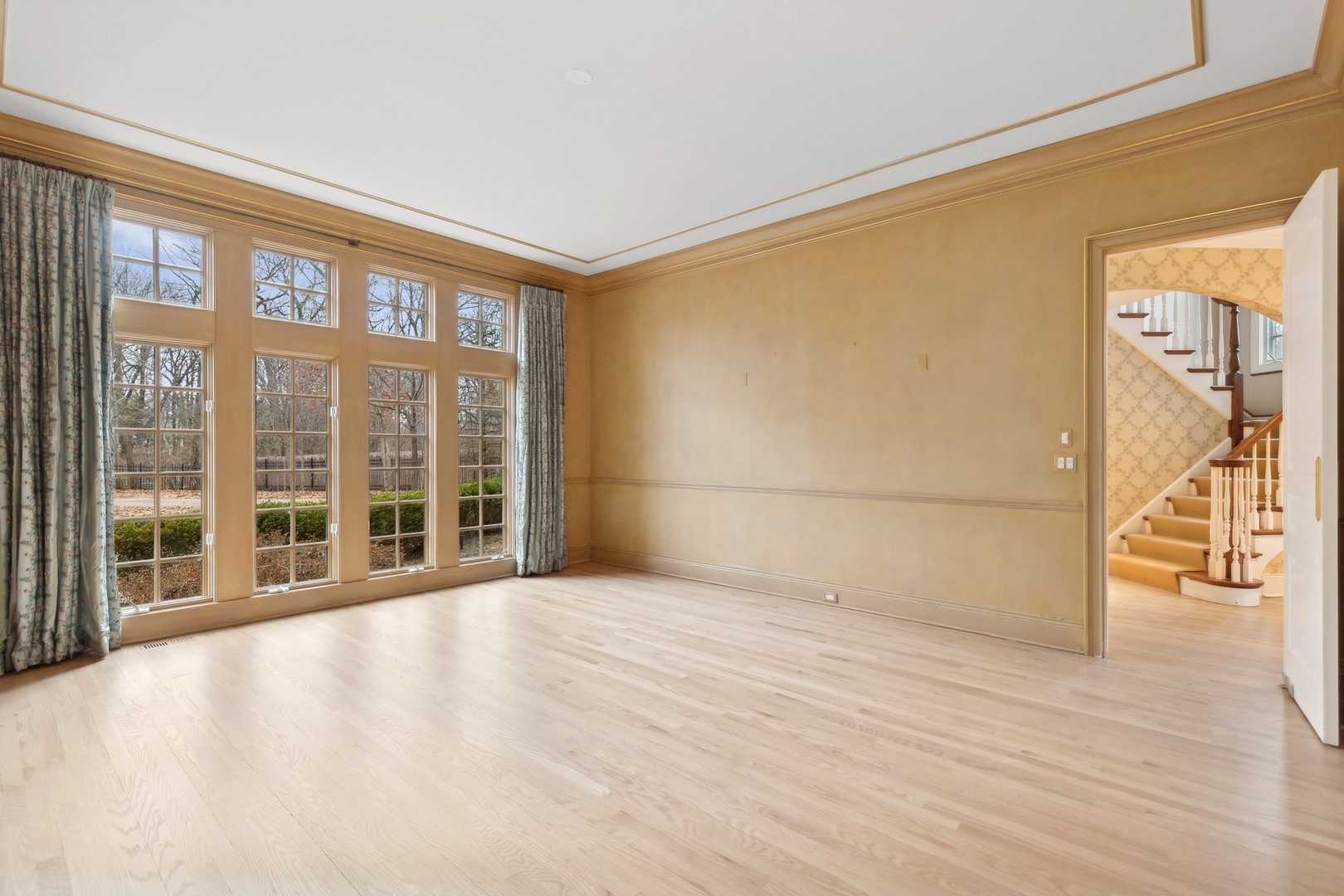 1085 E Ringwood Road S