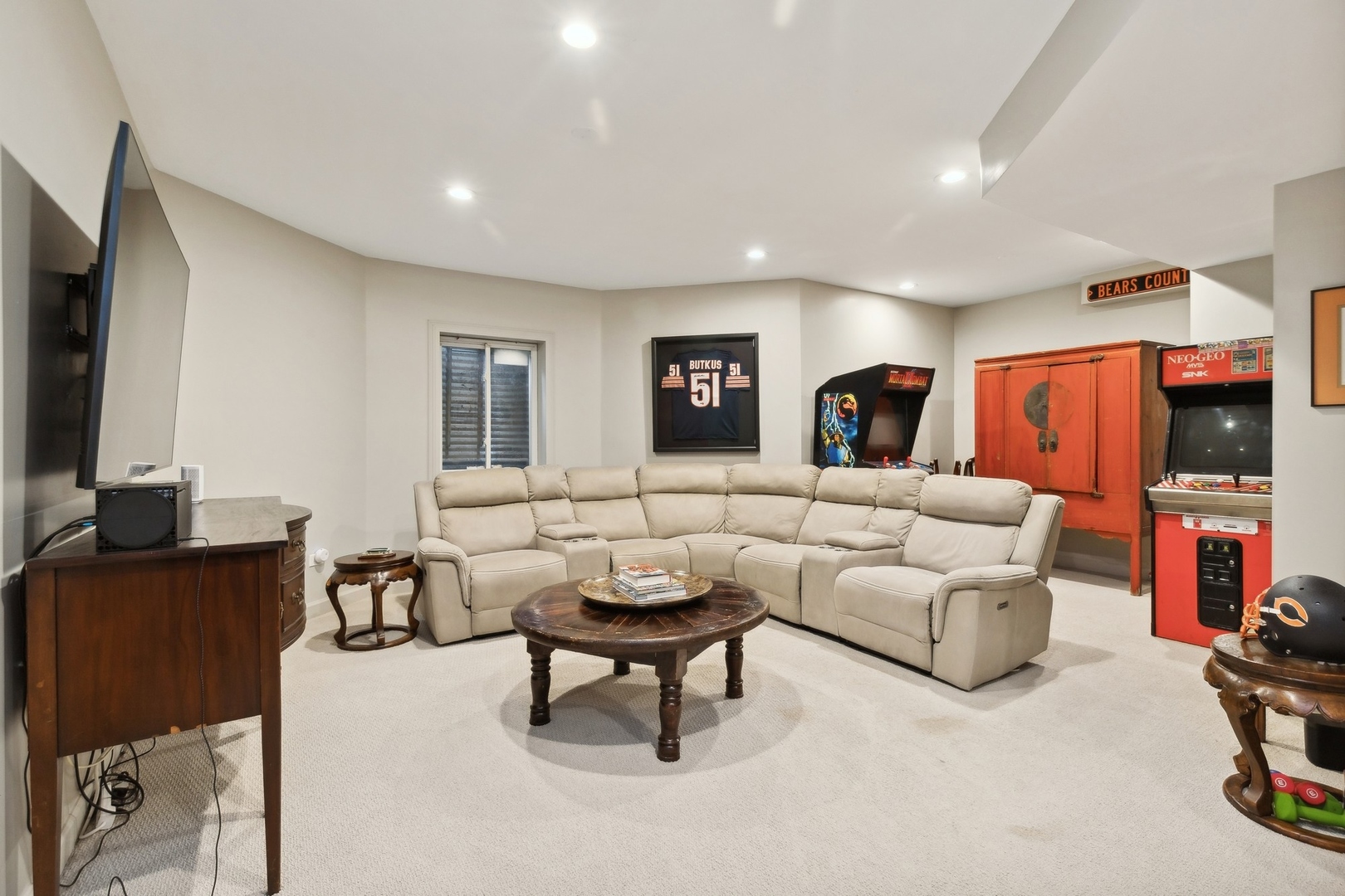 666 Maple Avenue