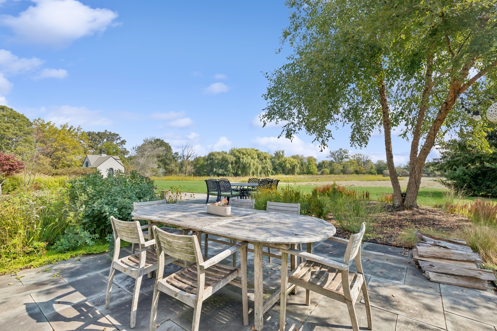 300 E Blodgett Avenue