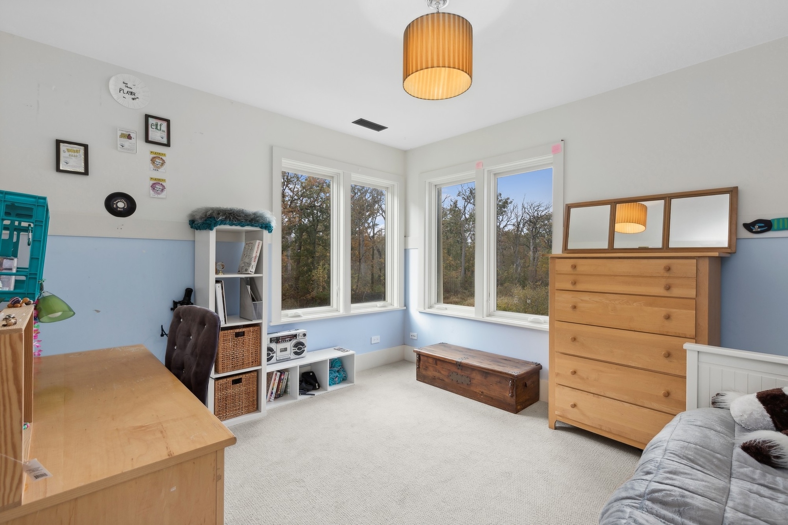 300 E Blodgett Avenue